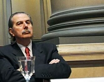 Juan Carlos Maqueda, ex juez de la Corte Suprema de Argentina, en su homenaje de despedida tras cumplir 75 años.