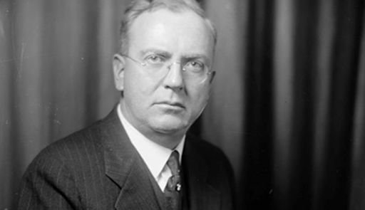 Retrato de John Johnston Parker, juez estadounidense suplente en el Juicio de Nuremberg, recordado por su trayectoria judicial y su intento fallido de llegar a la Corte Suprema.